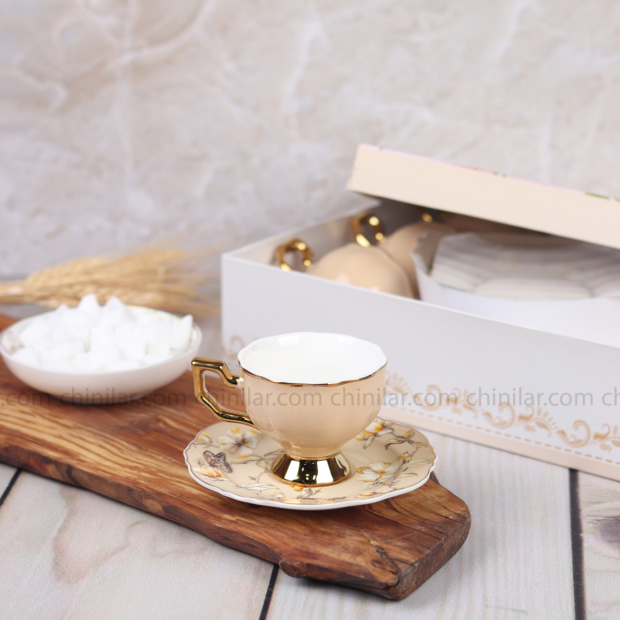 سرویس فنجان و نعلبکی قهوه خوری کرمی وارداتی