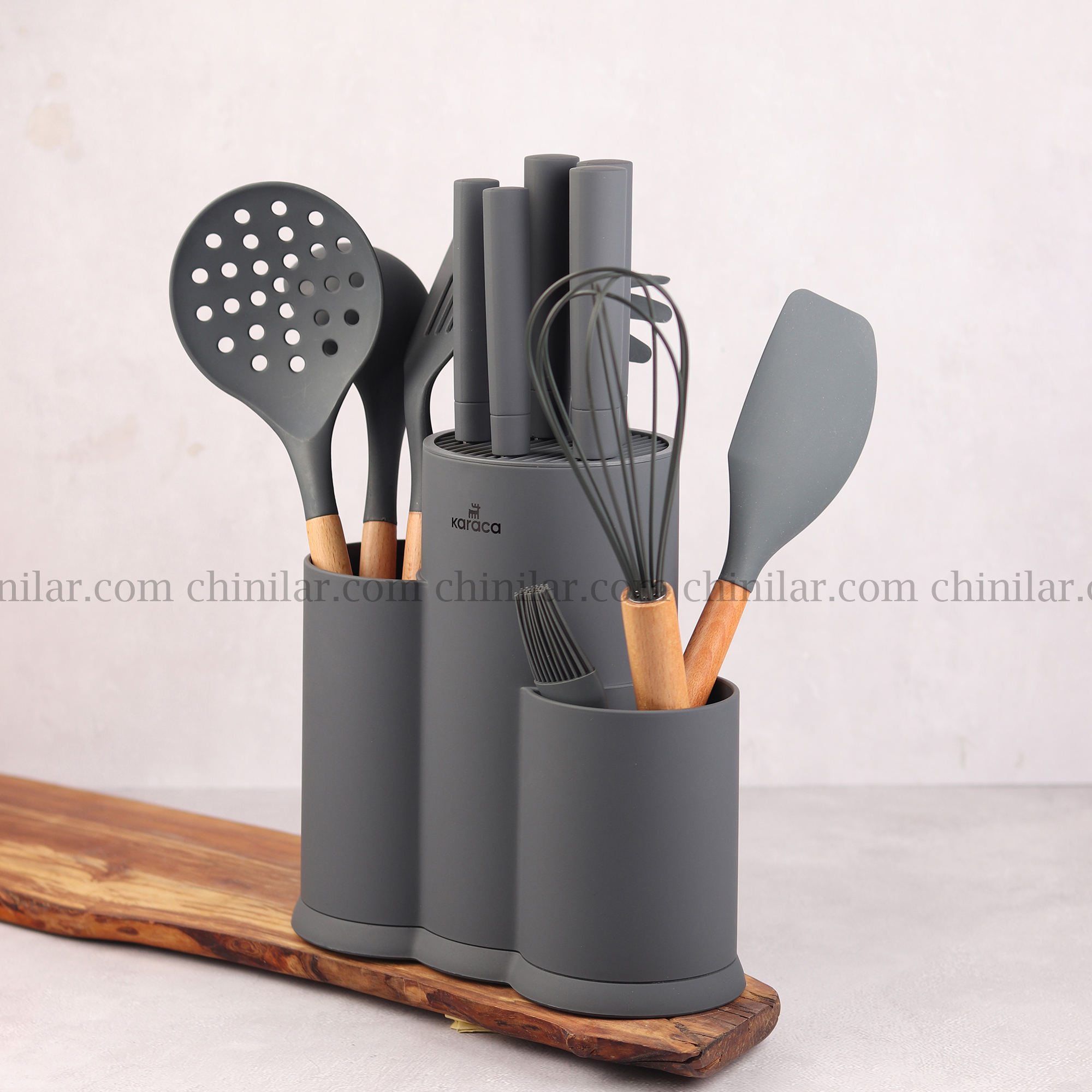 سرویس چاقو و کفگیر ملاقه کاراجا مدل14 پارچه باربی (burby)