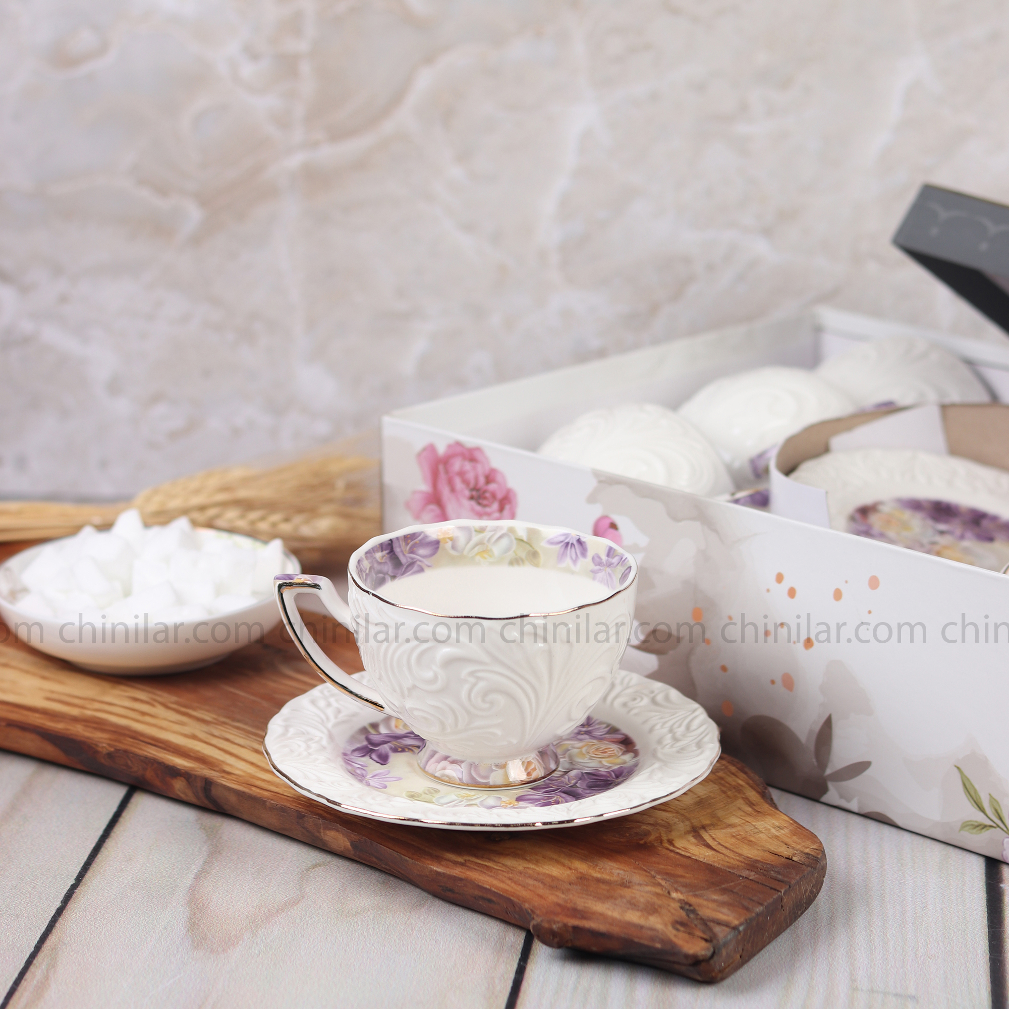 سرویس فنجان و نعلبکی چای خوری گل بنفش